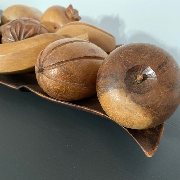 Vintage MCM Monkey Pod Wood Leaf Bowl and wooden fruit.Excellent retro - Picture 3 of 16
